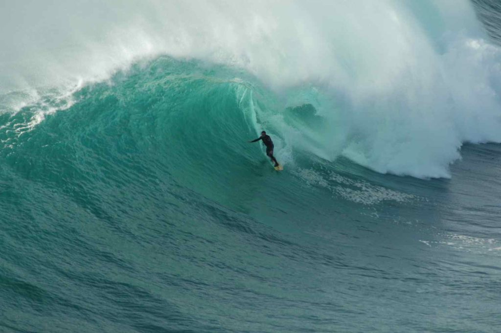 Axi Muniain buscará la ola más grande del invierno en europa de la mano de BAT y Naturgas Energía