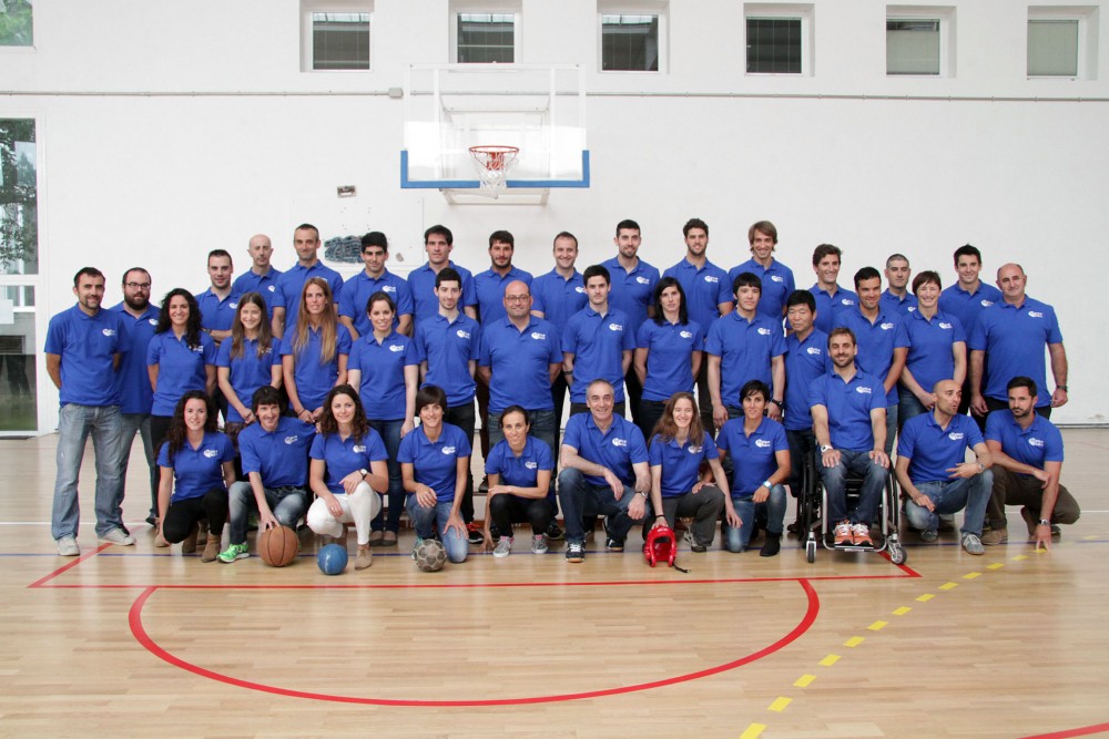 FOTOS PRESENTACIÓN BECAS BASQUE TEAM 2015