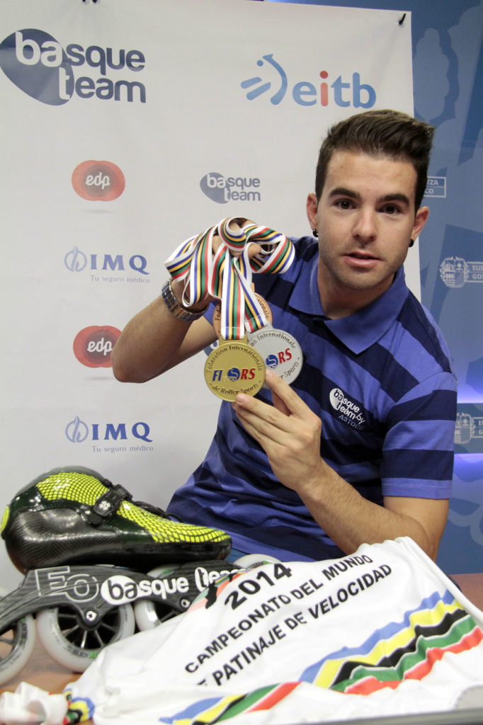 URREZKO, ZILARREZKO ETA BRONTEZKO DOMINA POLTSIKORATUTA ZORIONTSU ITZULI DA PATXI PEULA ROSARIOKO ABIADURAZKO PATINAJEKO MUNDUKO TXAPELKETATIK