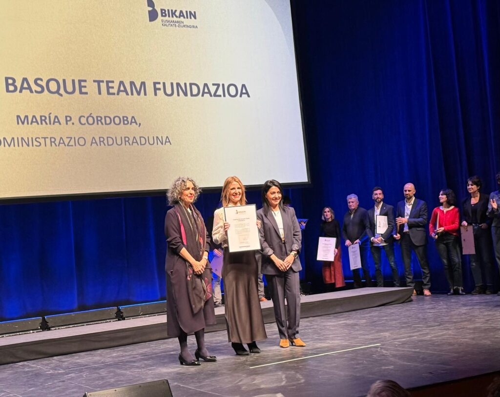 Basque Team Fundazioak urrezko Bikain ziurtagiria eskuratu du, goi-mailako euskararen kalitate-egiaztagiria