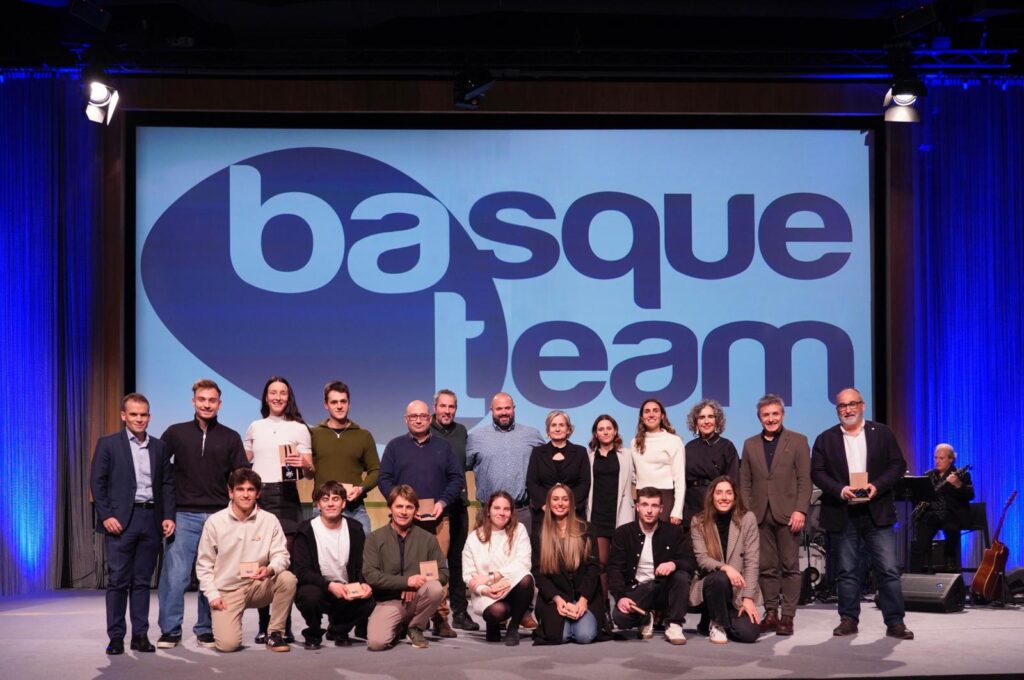 Basque Team Fundazioak bere Gabonetako Gala ospatu du Pariseko Jokoetan gertatutakoa errepasatzeko eta ziklo olinpiko berriari ongietorria emateko