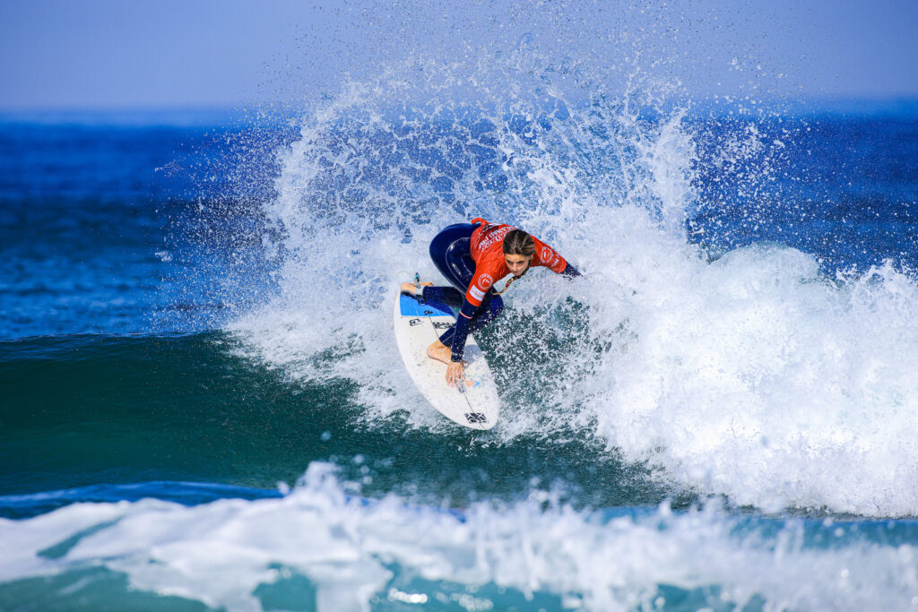 La surfista de Basque Team Janire González-Etxabarri se proclama subcampeona del Lacanau Pro de las Qualifying Series